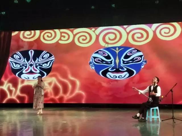通讯|美国迪士尼加州冒险乐园祥龙庆新年